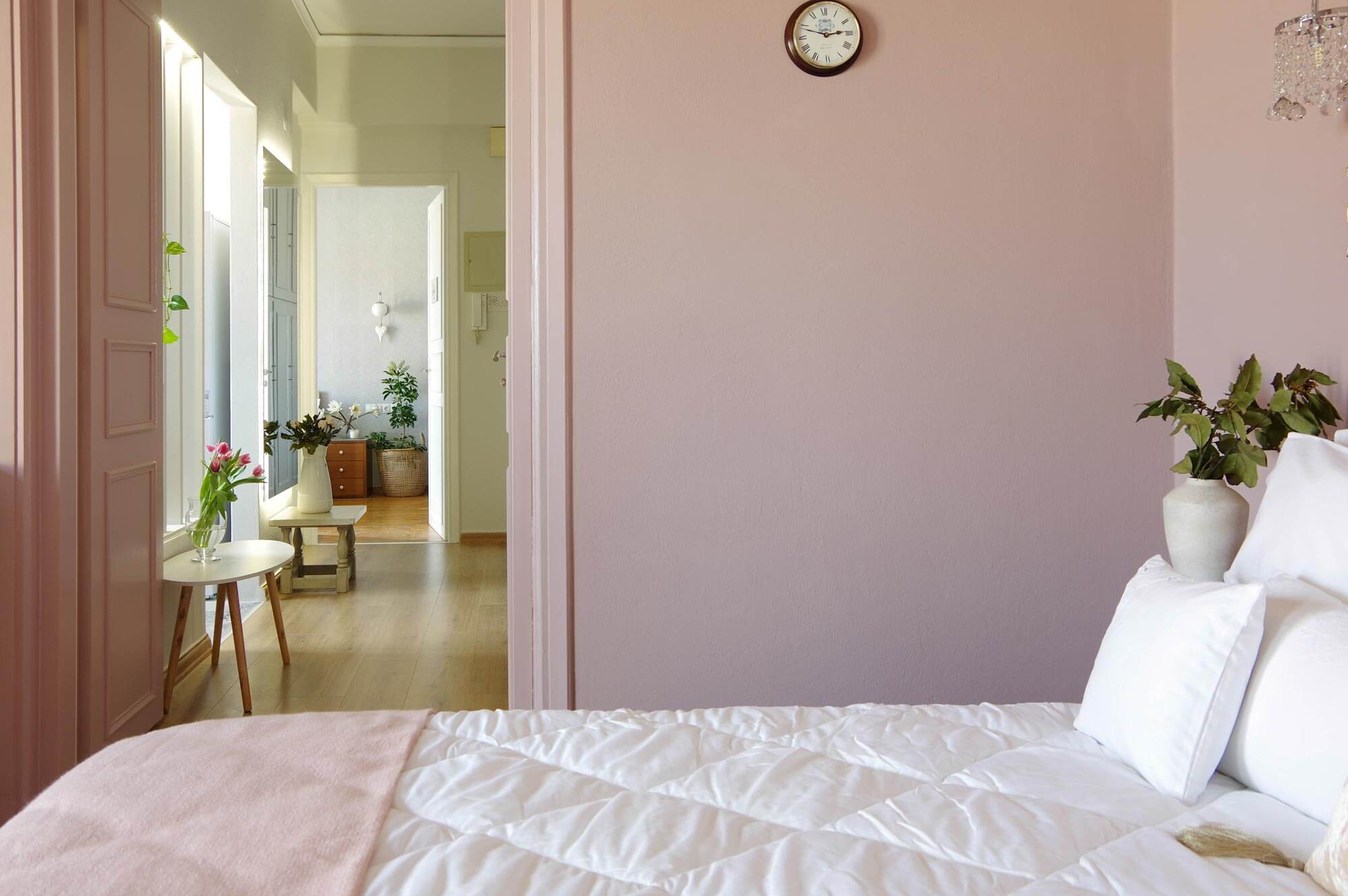 Bed room